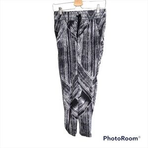 Lululemon Namaskar Pant II Heat Wave White Black